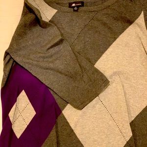 Sweater with argyle print